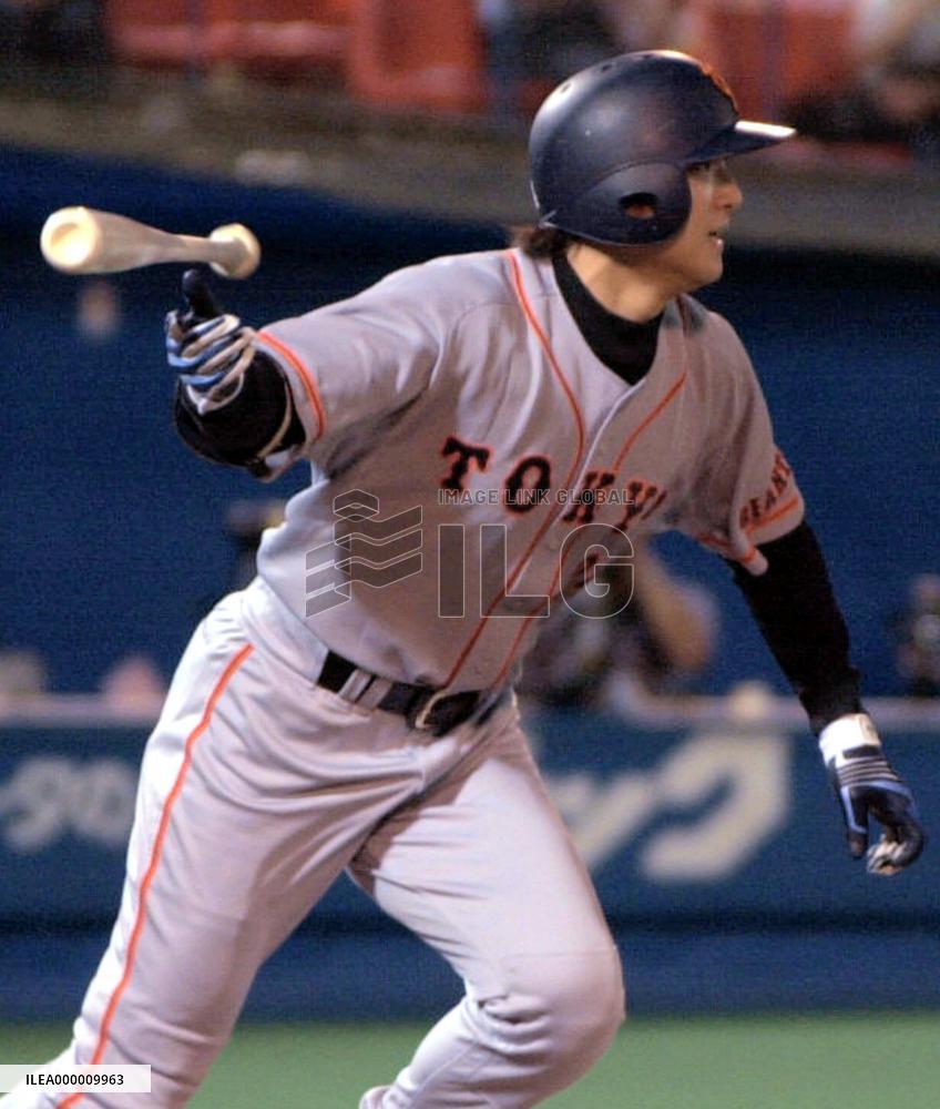 Takahashi hits single