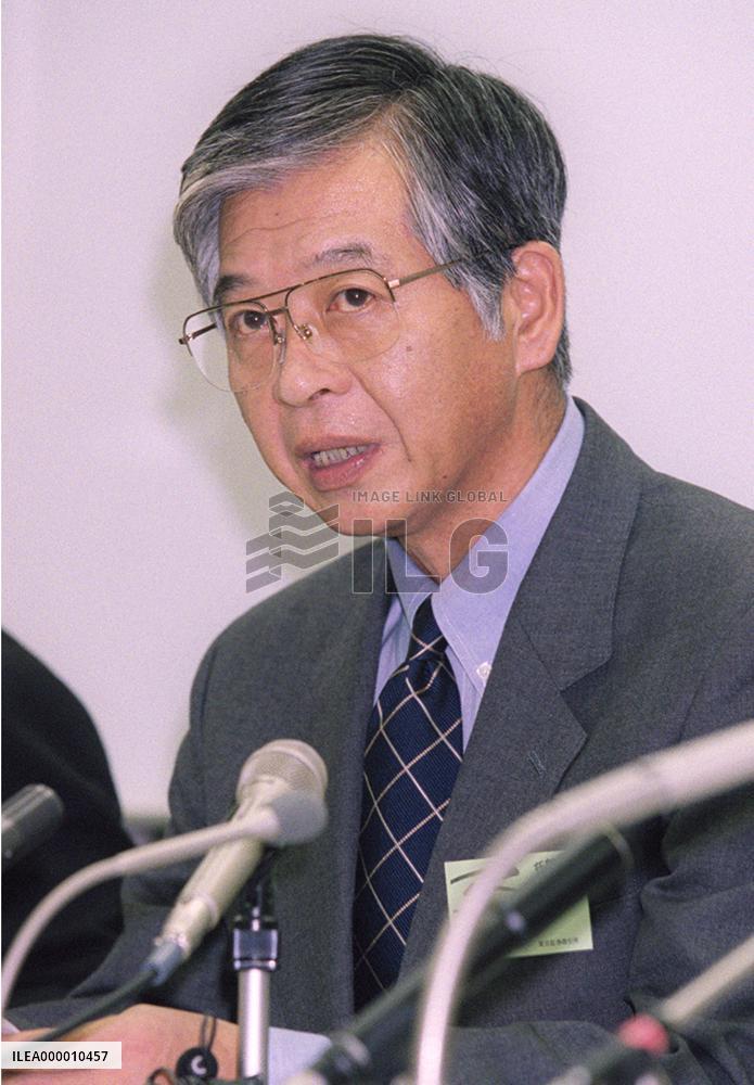 Sony 1st-half earnings in red