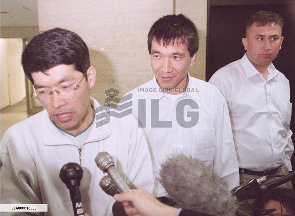 3 Afghans in Osaka apply for refugee status