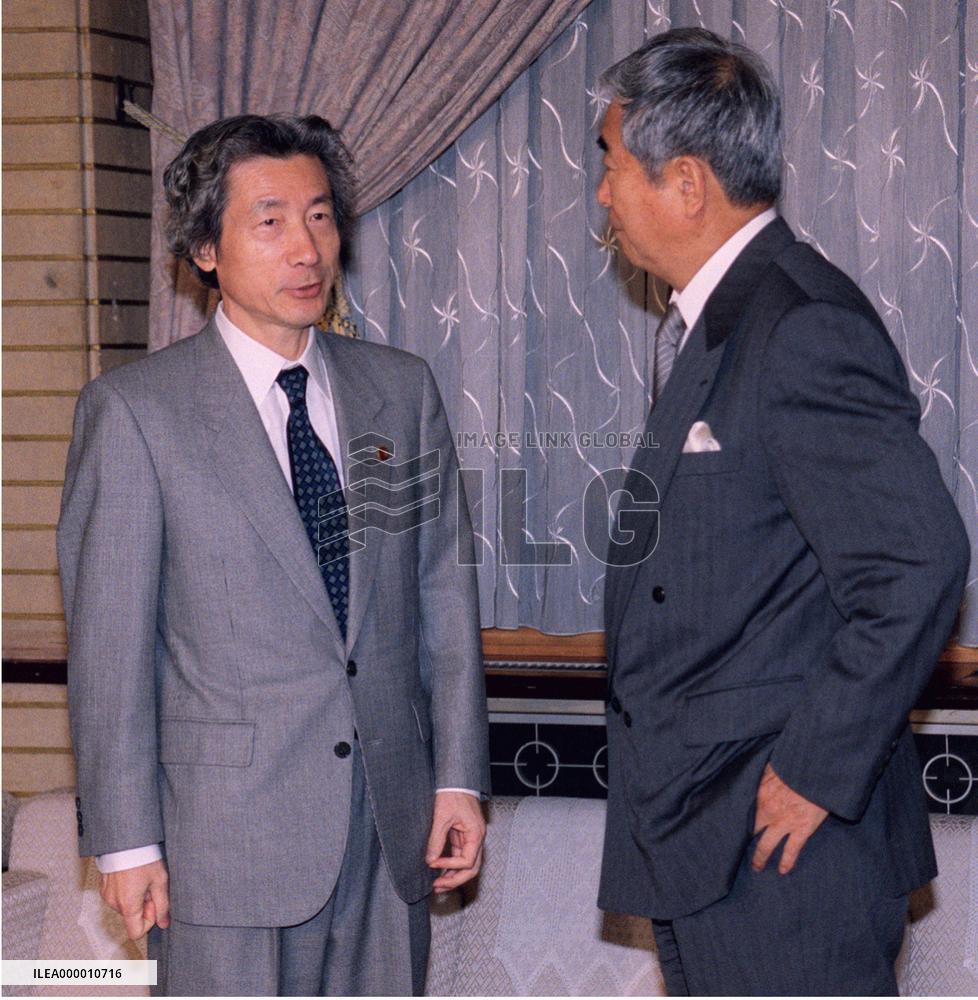 Tokyo gov. urges Koizumi to promote road-sector reforms