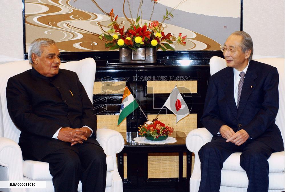Vajpayee, Shiokawa agree to strengthen economic ties
