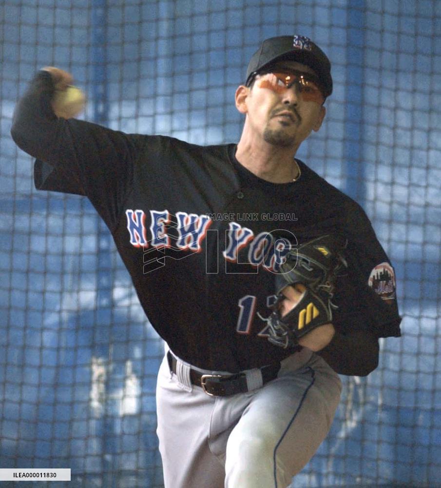 Komiyama joins New York Mets spring training