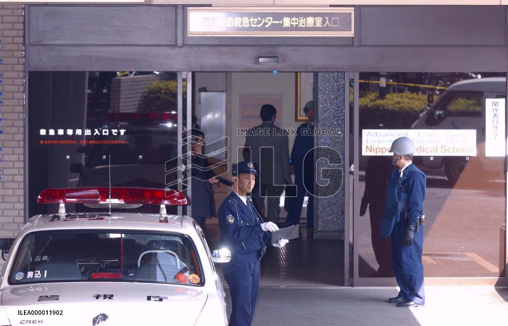 Gunman kills gangster in Tokyo hospital bed