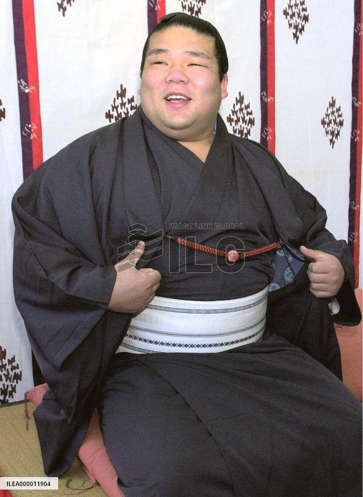 Tochiazuma on pole for yokozuna promotion at spring sumo