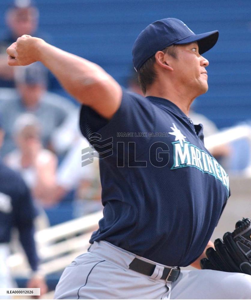 Sasaki pitches one scoreless inning