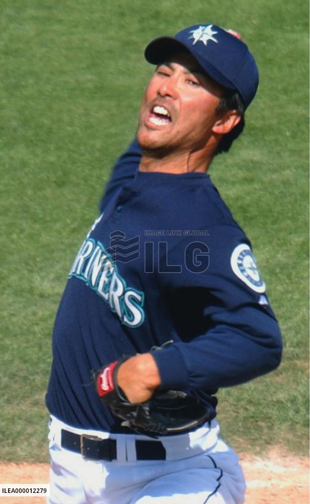 Hasegawa strikes out two of three batters
