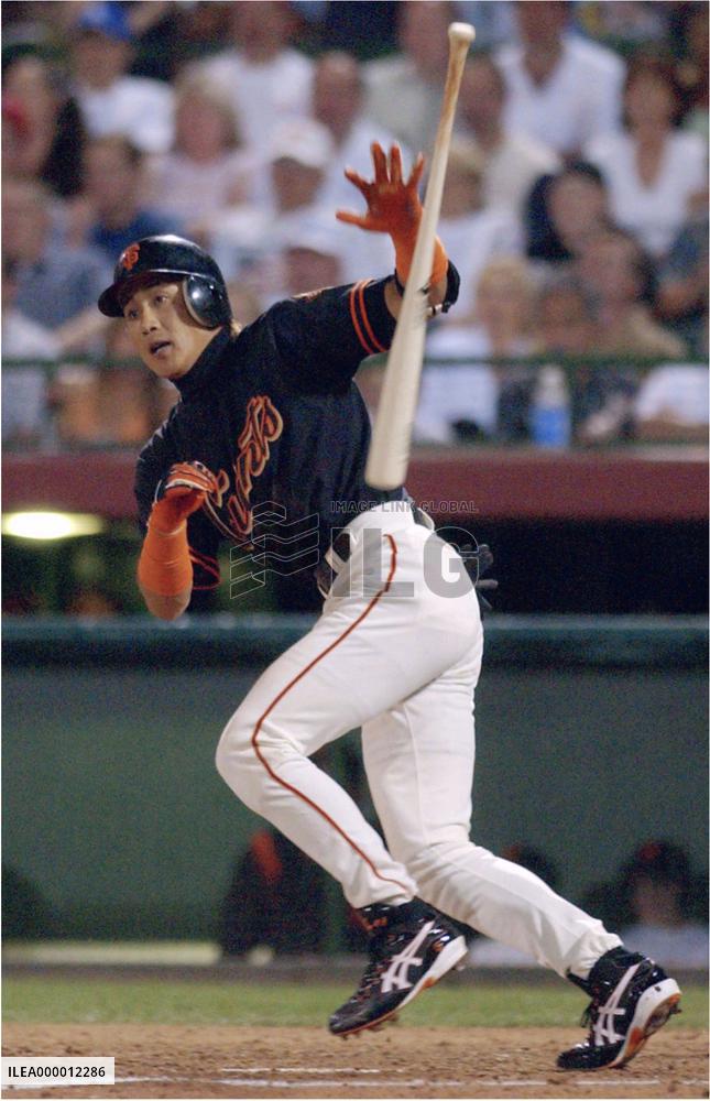 Shinjo goes 3-for-4
