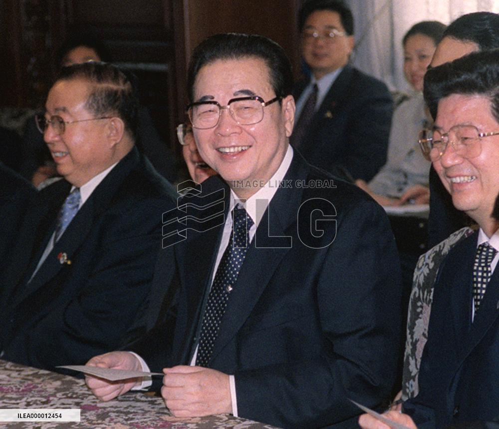 China's Li meets lower house speaker