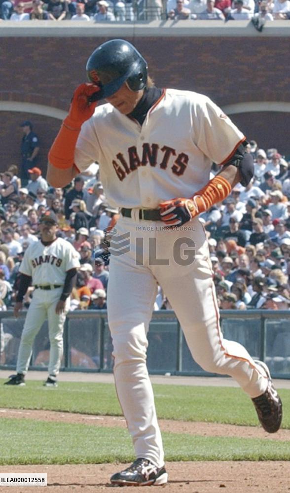 Shinjo hitless against Padres