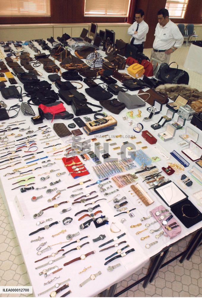 4 Chinese men given fresh arrest warrant in theft