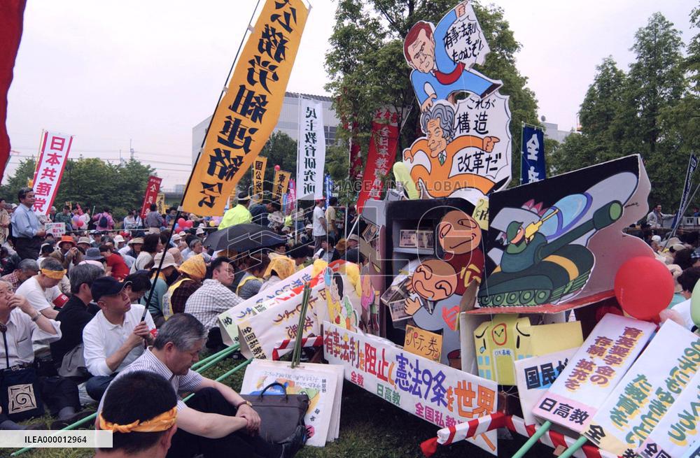(2)May Day rallies held across Japan