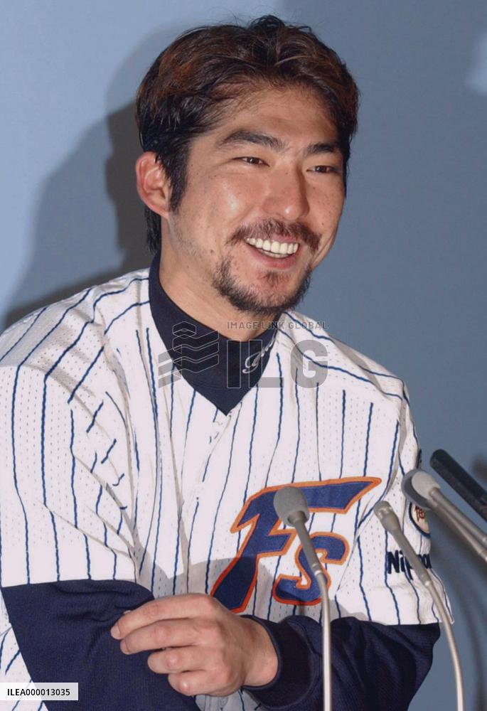 (2)Lions' Matsuzaka, Fighters' Ogasawara named PL's MVPs for Apr