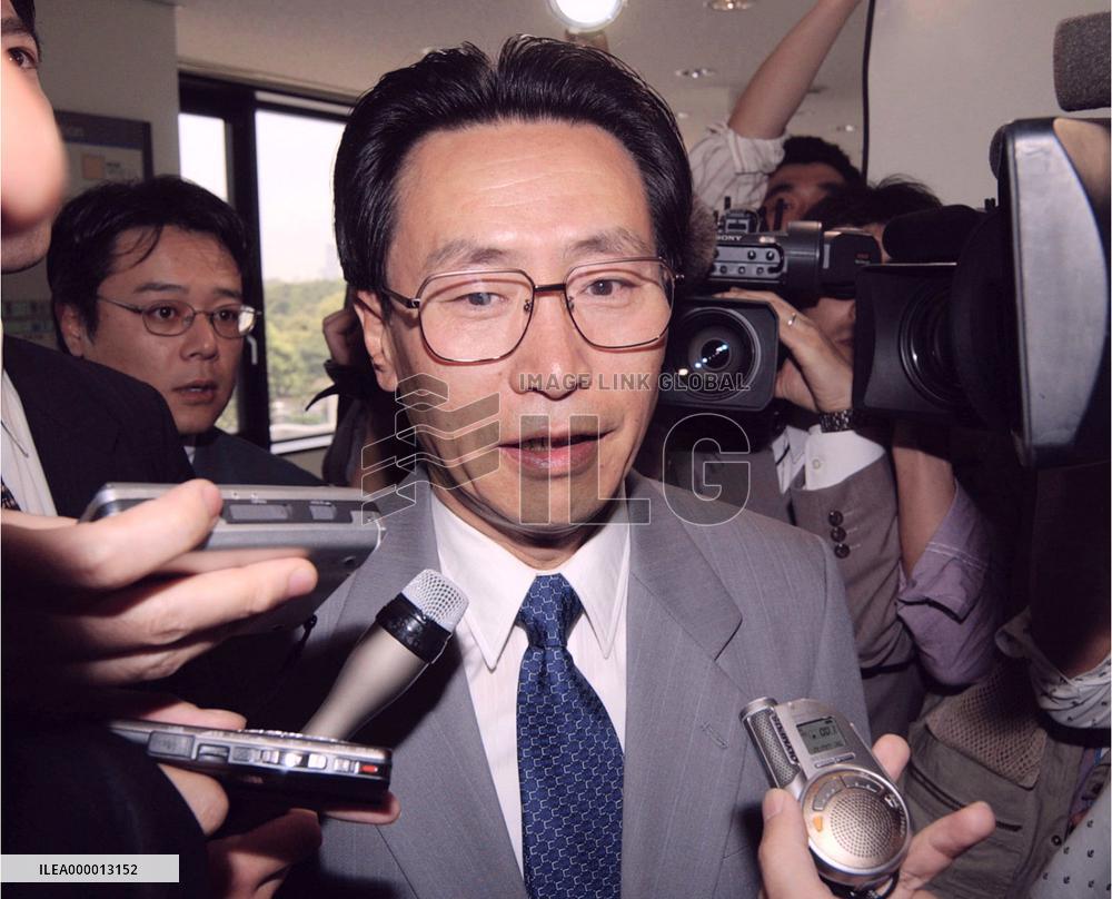 Japan, China agree asylum seekers to go to 3rd nation