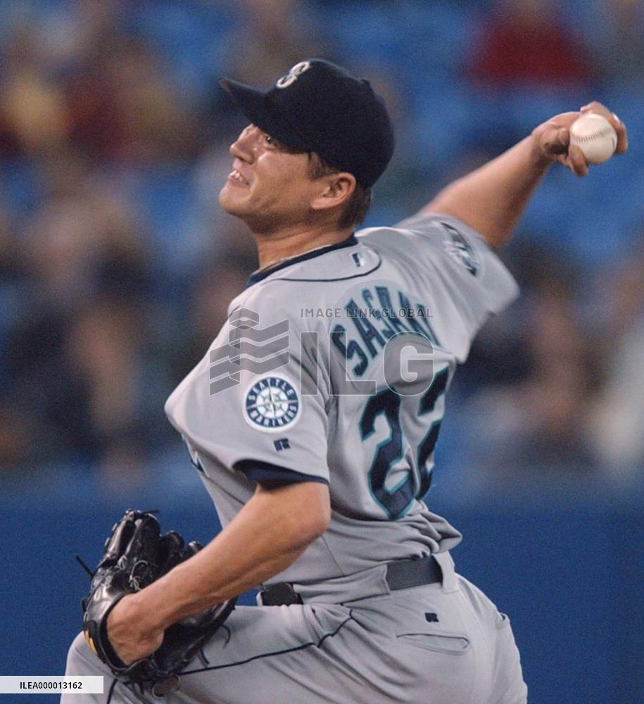 (3)Mariners beat Blue Jays 8-6