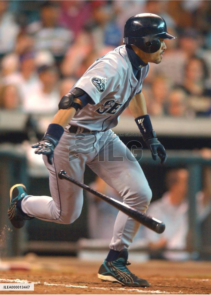 Suzuki 2-for-5, boosts AL-leading average to .365