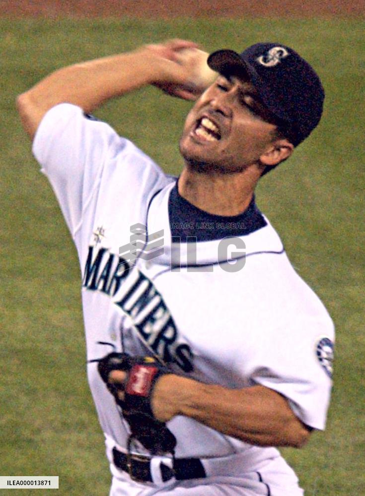 Hasegawa performs hitless pitching