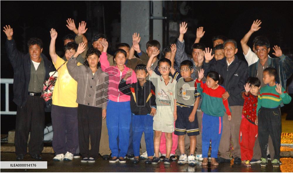 21 N. Korean boat people arrive in South
