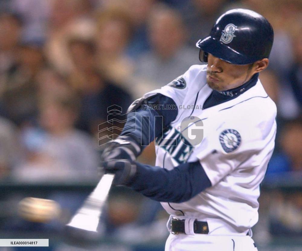 Mariners' Ichiro goes 2-for-5 against Athletics