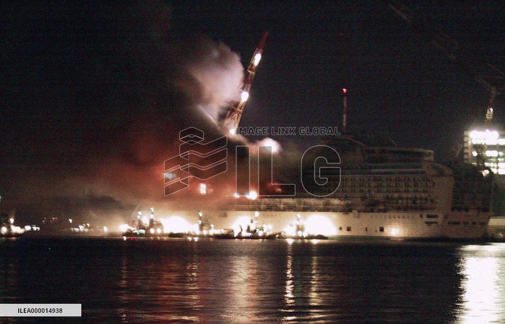 (6) Fire on unfinished luxury liner put out