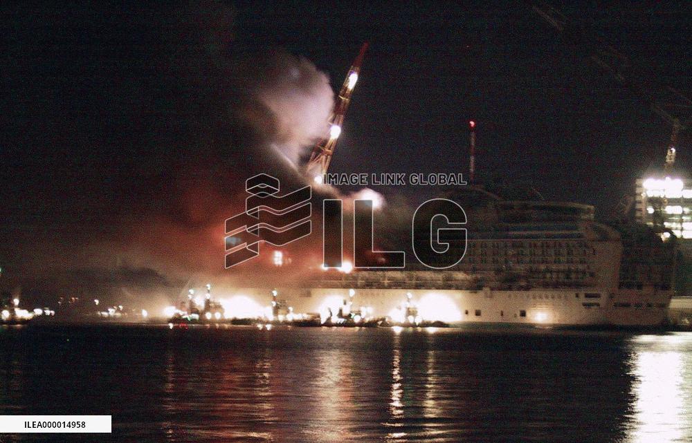 (6) Fire on unfinished luxury liner put out