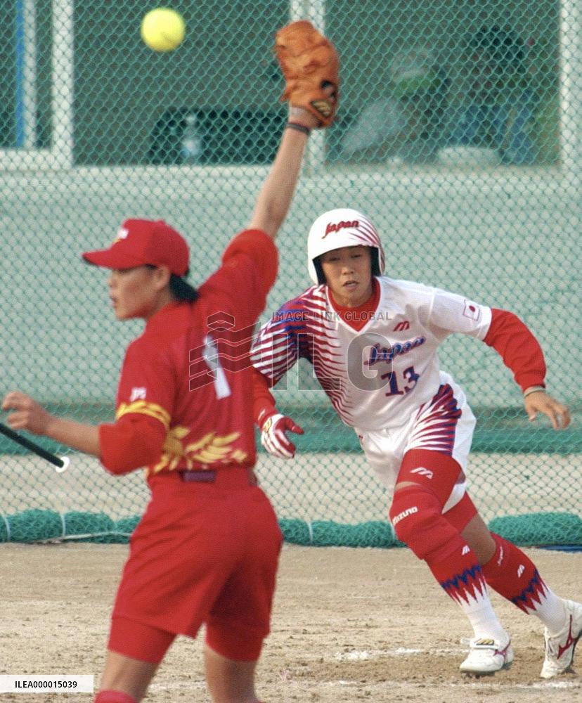 Li gives up run-scoring hit