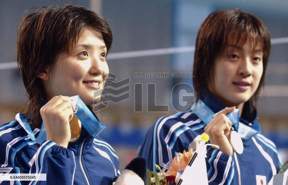 Nakamura wins women's 200-meter backstroke