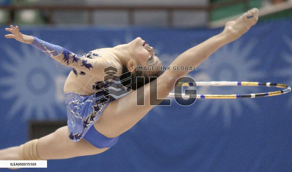 Zhong Ling wins rhythmic gymnastics individual all-around