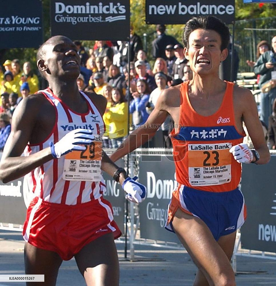 (1)Takaoka 3rd in Chicago marathon with national record