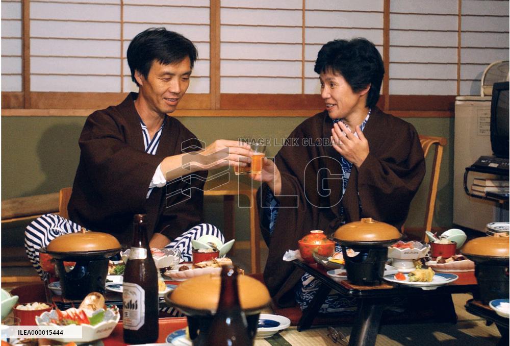 Hasuike, Okudo relax at hot-spring resort