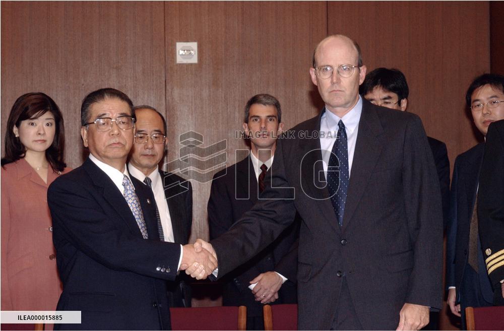 Japanese victims, U.S. Navy sign collision settlement