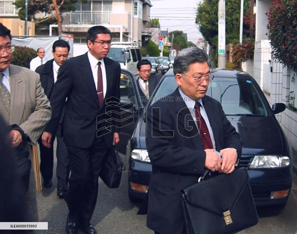 (2)Ex-Kyoto racetrack chief suspected of taking bribes