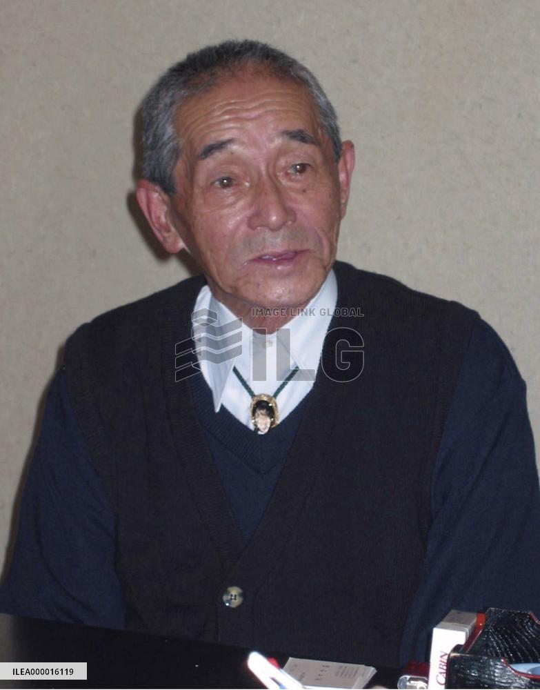 Father to force Chimura to speak about 8 on dead abductee list