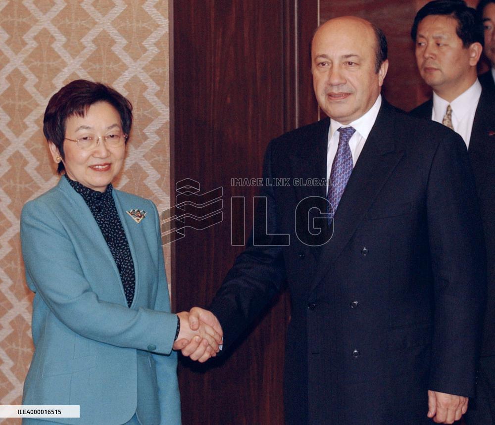 (1)Kawaguchi meets with Ivanov