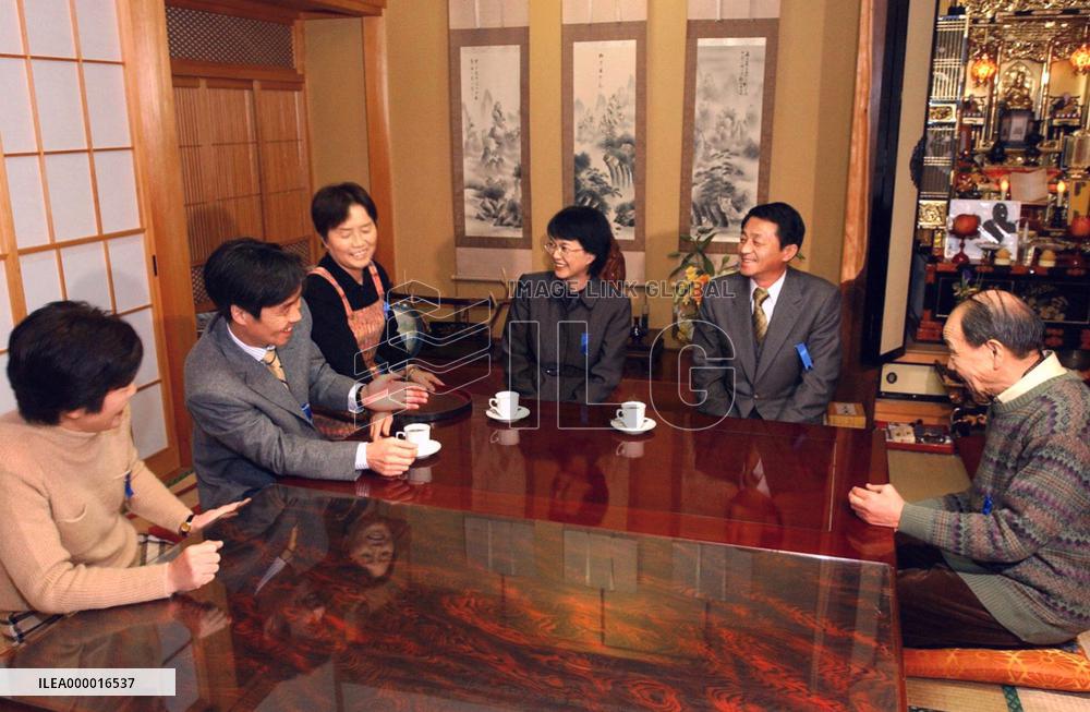 Chimuras to stay at Hasuikes' home