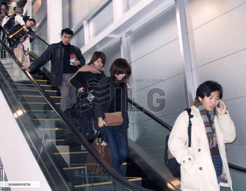 Disabled ferry arrives in Akita port