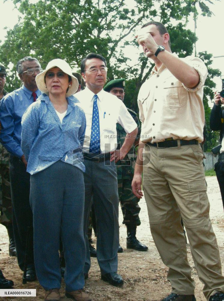 Kawaguchi observes demining in Sri Lanka