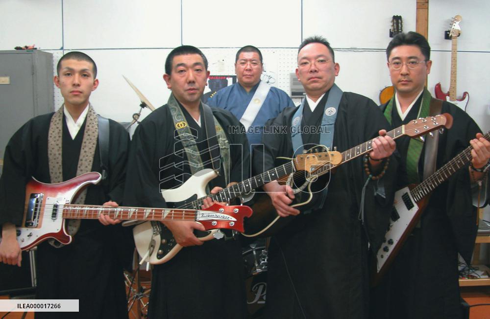 Monks' 'Shakuson Five' band gains popularity