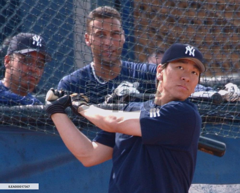 Matsui practices batting