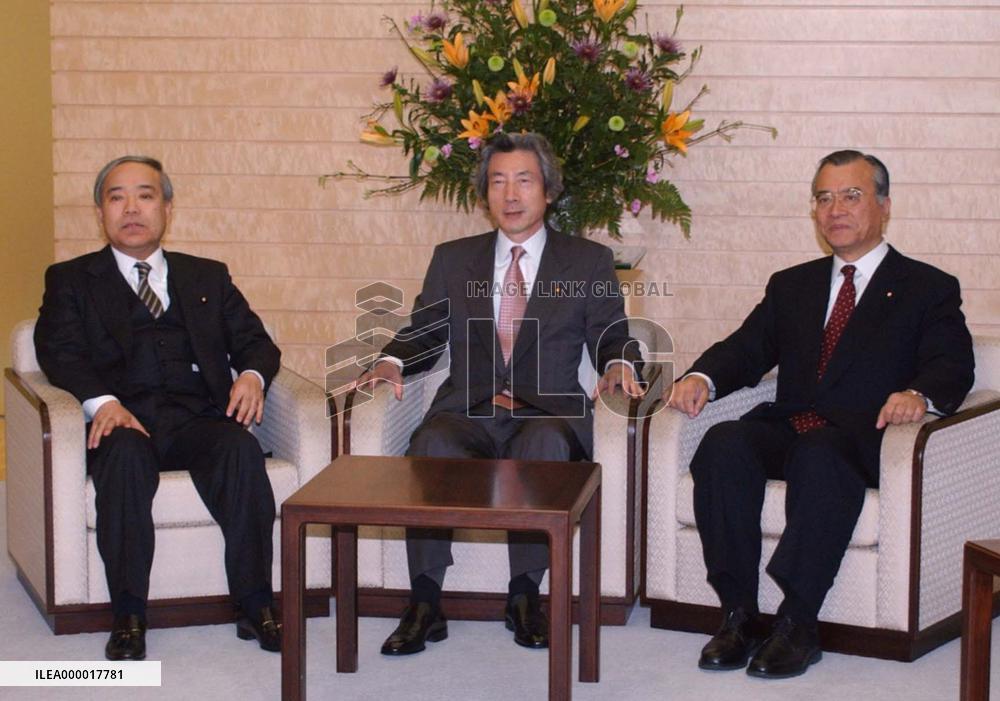 Ruling party leaders hold talks on Iraq, stocks