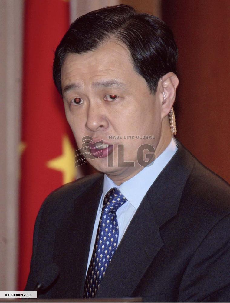 (10)U.S. launches war on Iraq