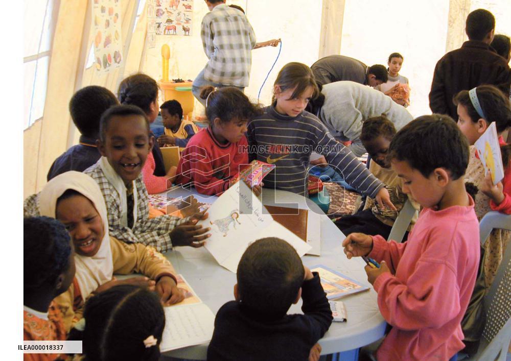 Children at Jordanian refugee camp