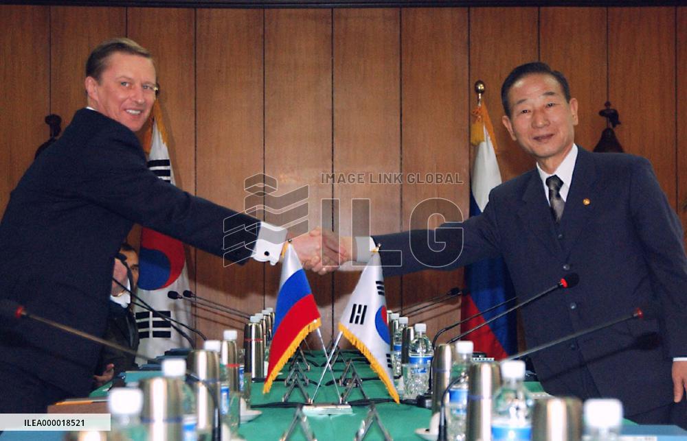 S. Korea, Russia agree on peaceful end to nuke issue