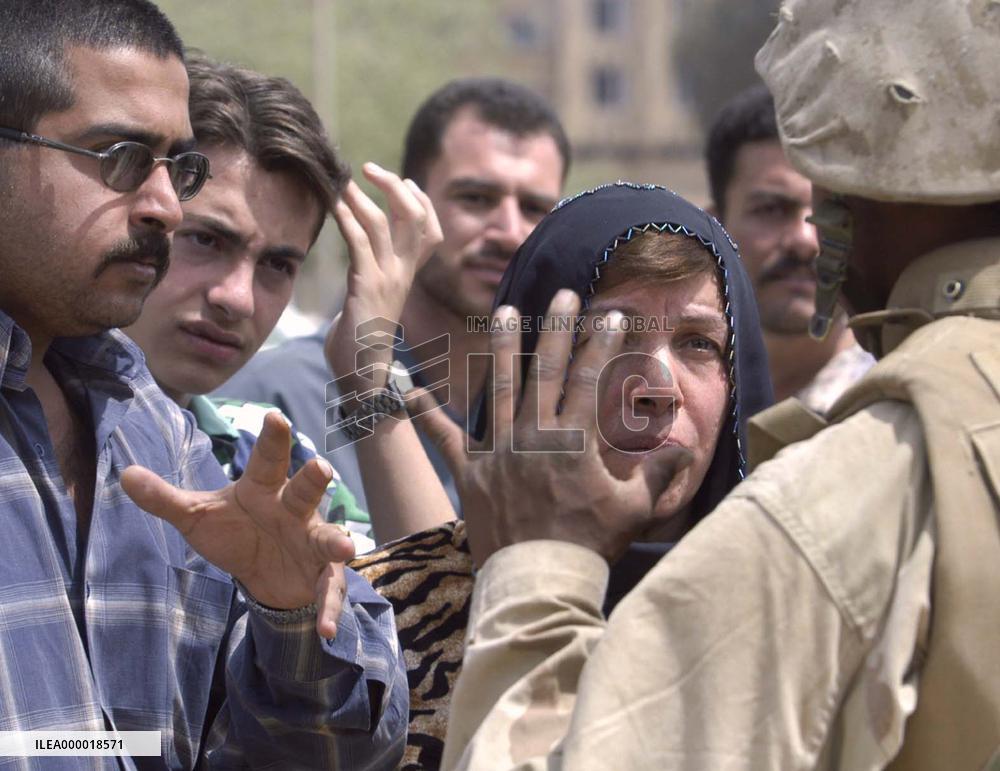 (12)Photos on Baghdad scene