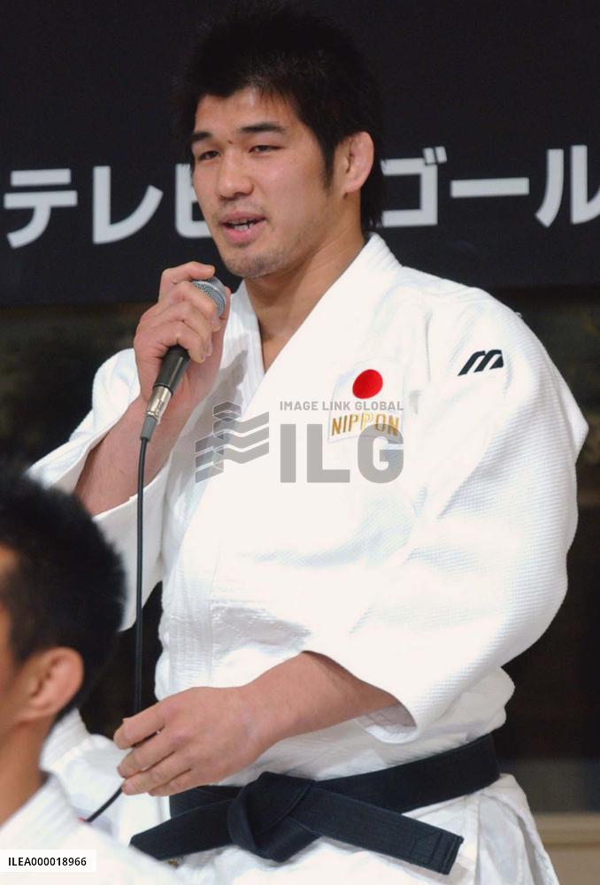 (3)Japan's judo team to world championships meets the press