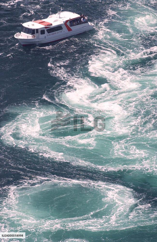 Tourist enjoy Naruto whirilpools