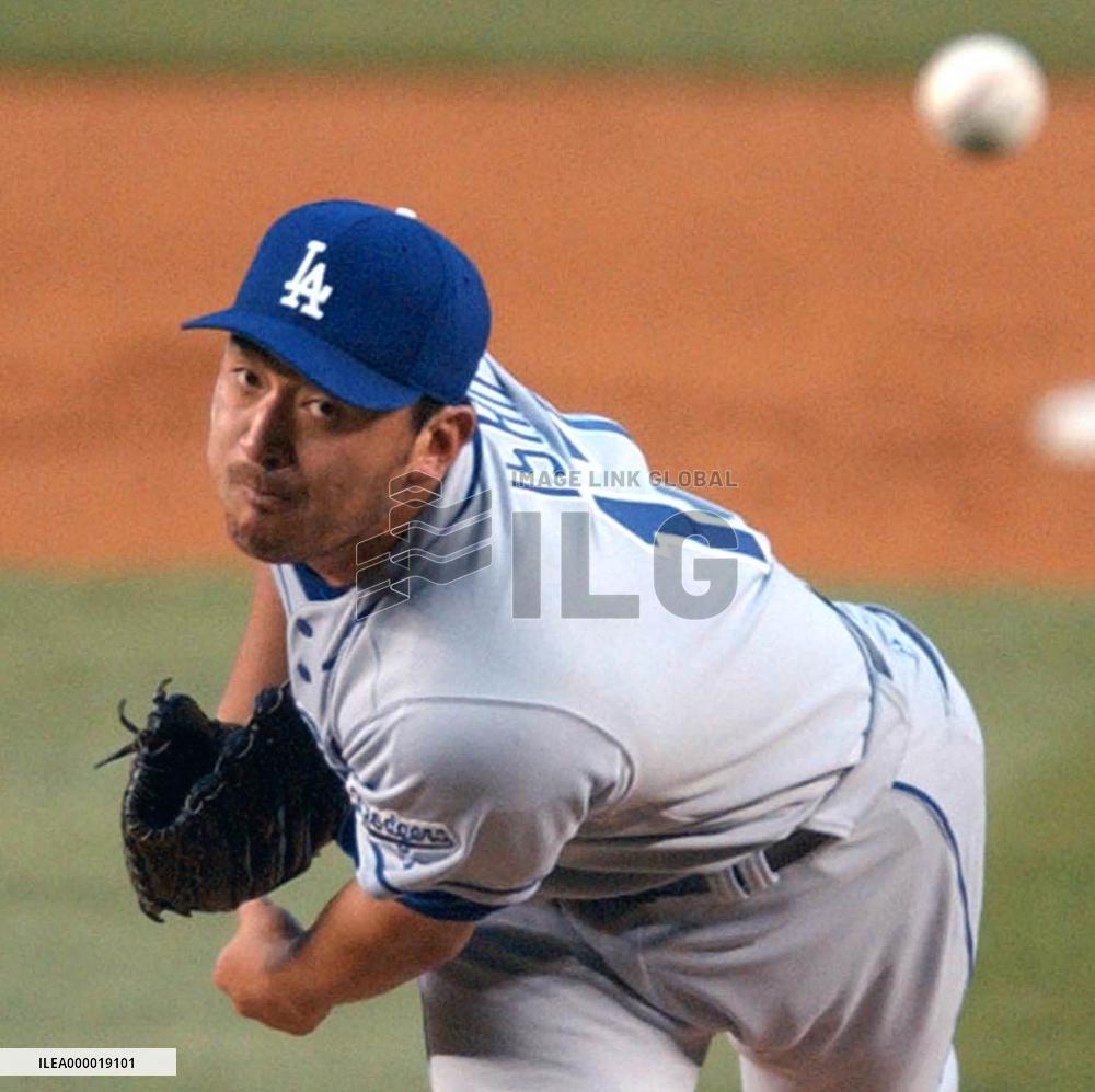 Ishii earns season's third win