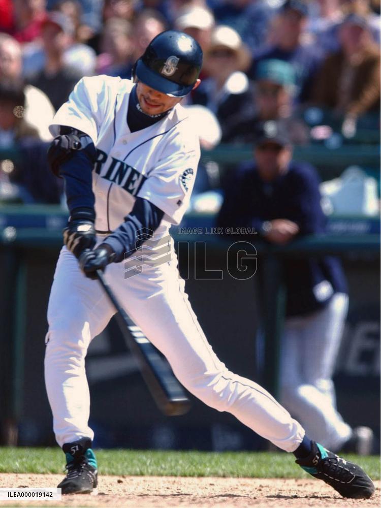 Mariners Ichiro goes 2-for-4 against White Sox