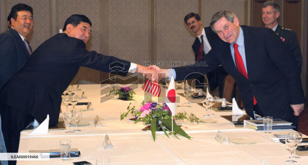 Wolfowitz holds talks with Ishiba