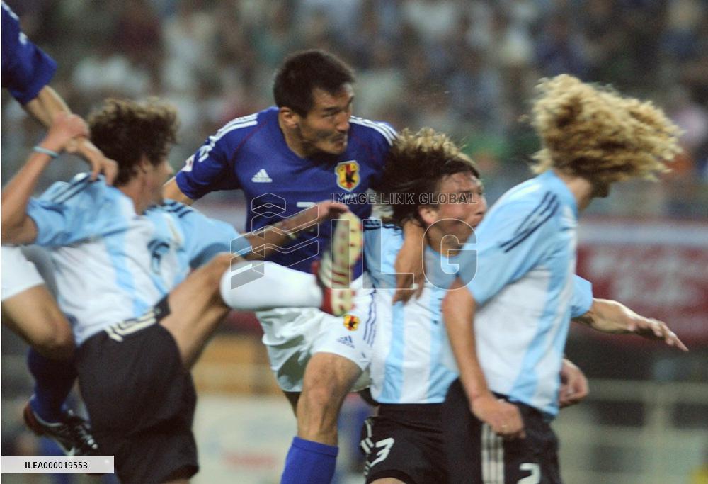 (2)Argentina beat Japan 4-1