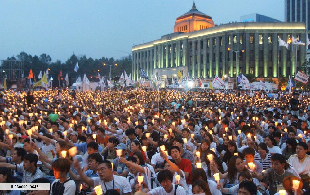 S. Koreans gather for students killed by U.S. forces